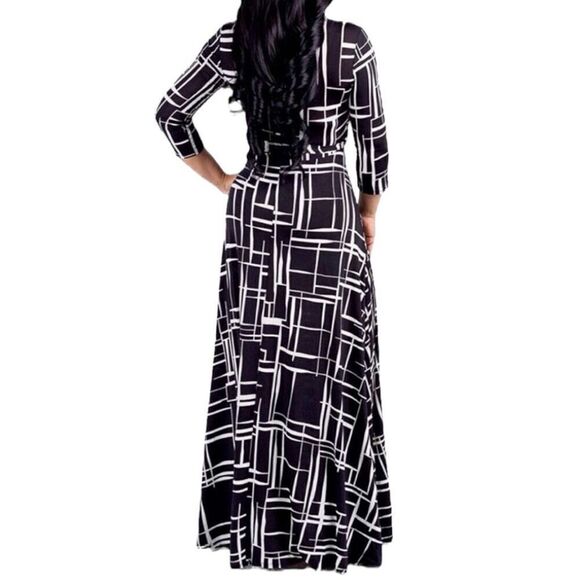 FANDEE Plus Size Maxi Dress for 3/4 Sleeve Size 2X - Picture 6 of 6
